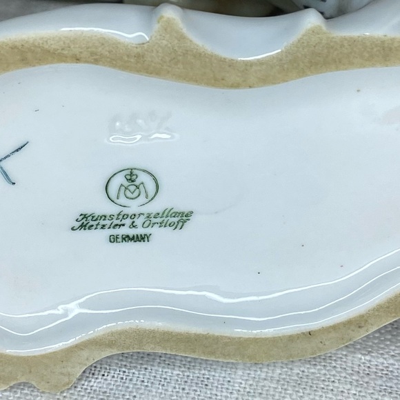 Vintage Metzler & Ortloff Porcelain Fawn Deer Grazing 5”x6” FR Lippert Germany - Picture 5 of 7